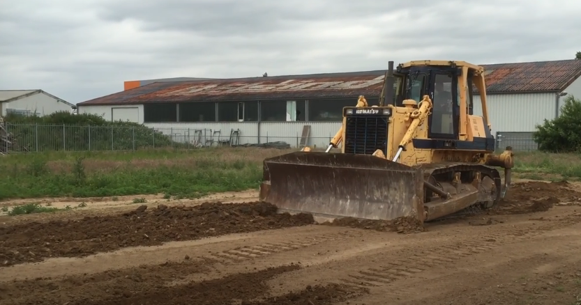 бульдозер Komatsu D85A-21
